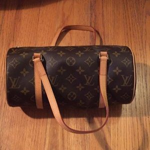 Authentic Louis Vuitton barrel bag.